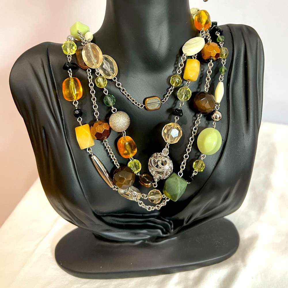 Vintage Lia Sophia necklace